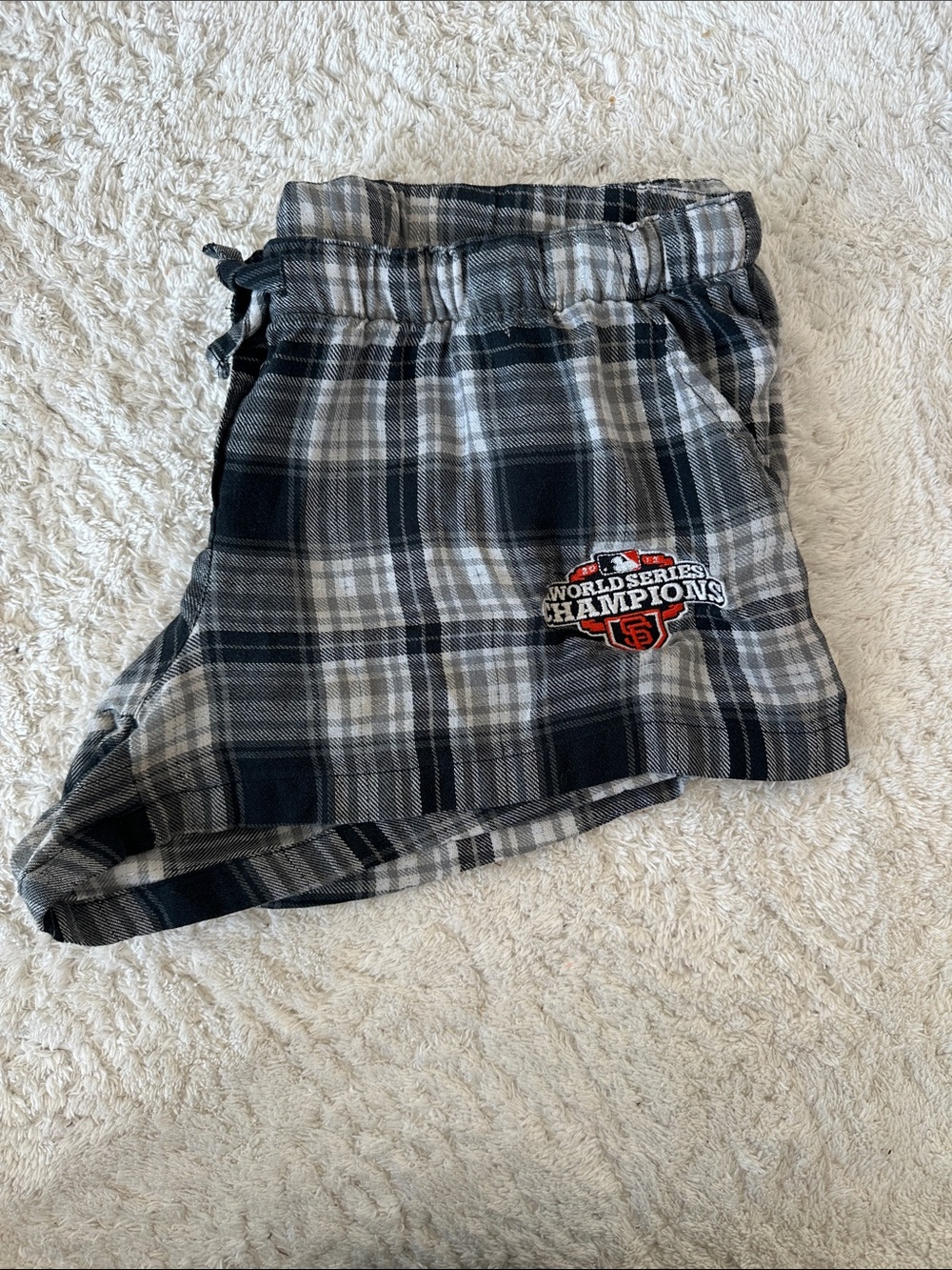 San Francisco Giants Women's Gray Plaid Pajama Shorts - World Series Champions